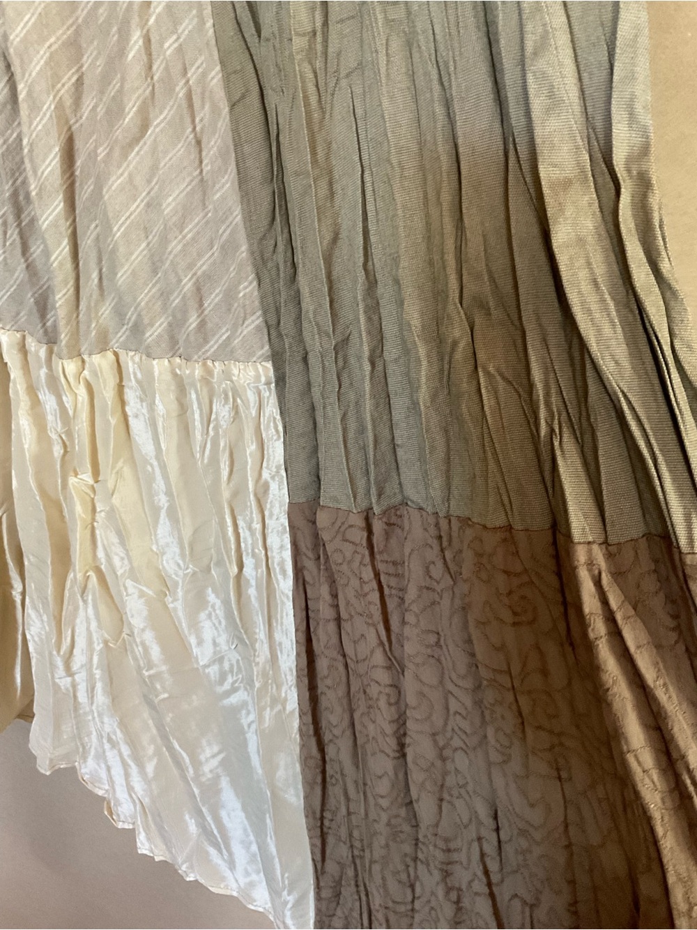 D Studio. Boho Tiered Patchwork Maxi Skirt in Taupe, Cream, and Gray. Size 4 - Picture 4 of 10